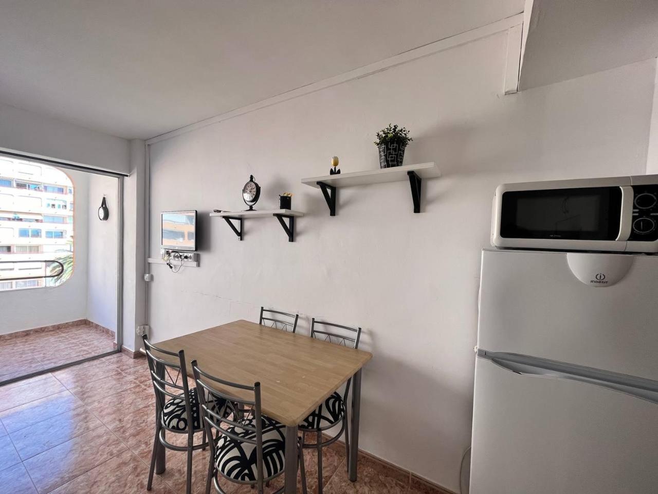 Estudio Con Tres Piscinas Comunitarias Y Pista De Tenis Rosas Exterior foto